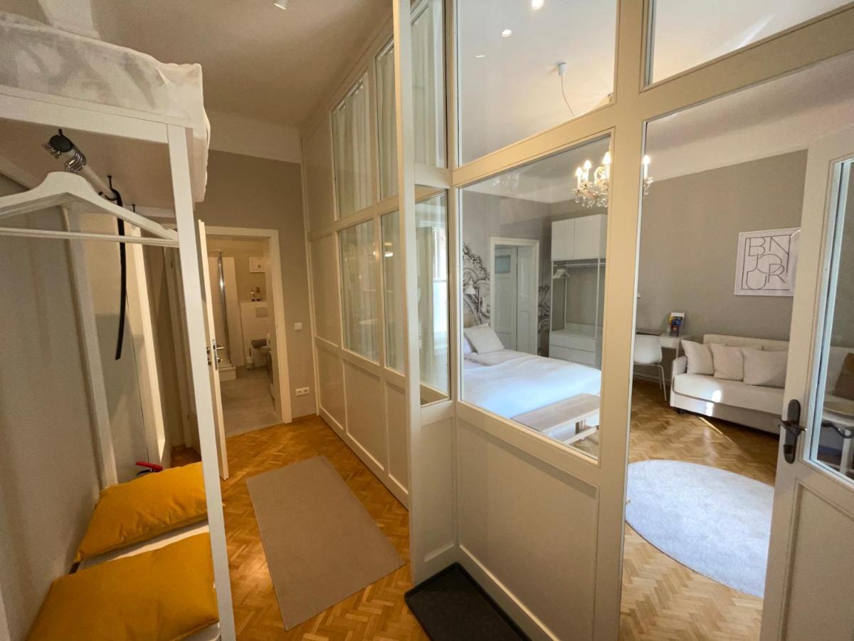 White Flat By Grazrentals With Cool Location & Free Parking Dış mekan fotoğraf