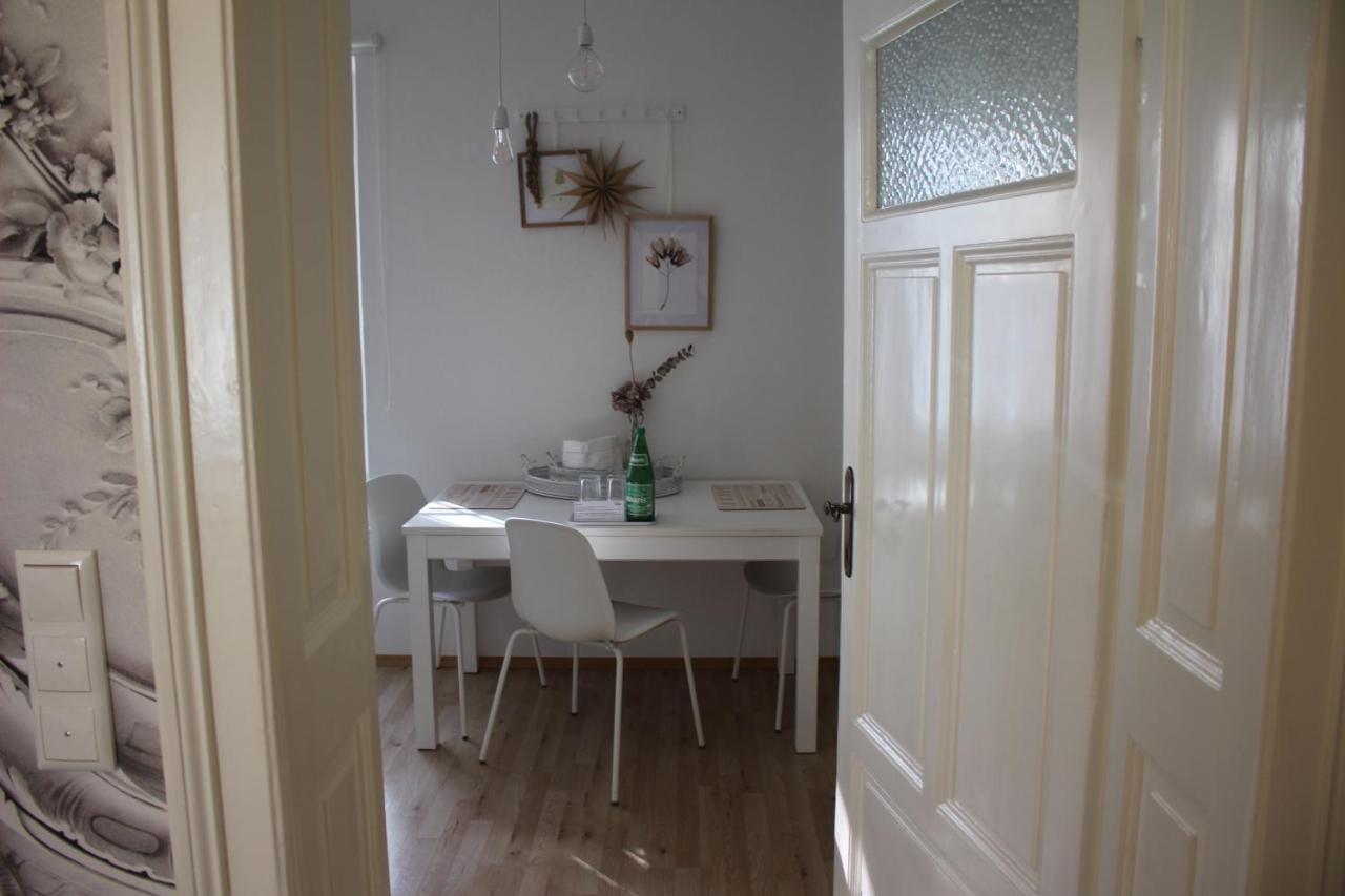 White Flat By Grazrentals With Cool Location & Free Parking Dış mekan fotoğraf